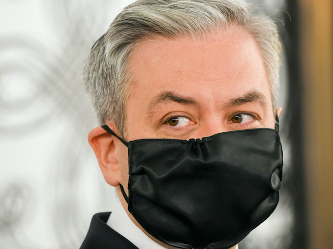 Biedroń jasno określił, czy jest za zwiększeniem podatków dla najbogatszych: nie wie