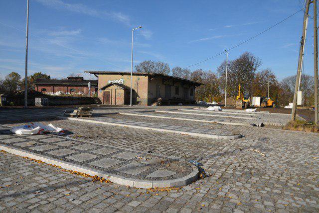 W Trzebnicy powstał dworzec autobusowy za 2 miliony, na który nie mogą wjechać autobusy