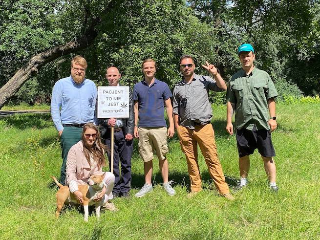 W Bydgoszczy trwa proces pacjenta HIV+, który leczył się marihuaną