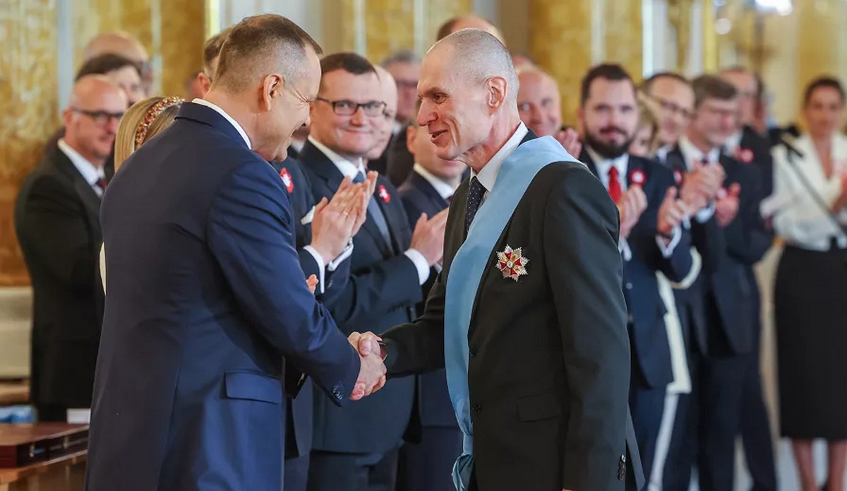 Andrzej Poczobut odebrał order Orła Białego od prezydenta Nawrockiego