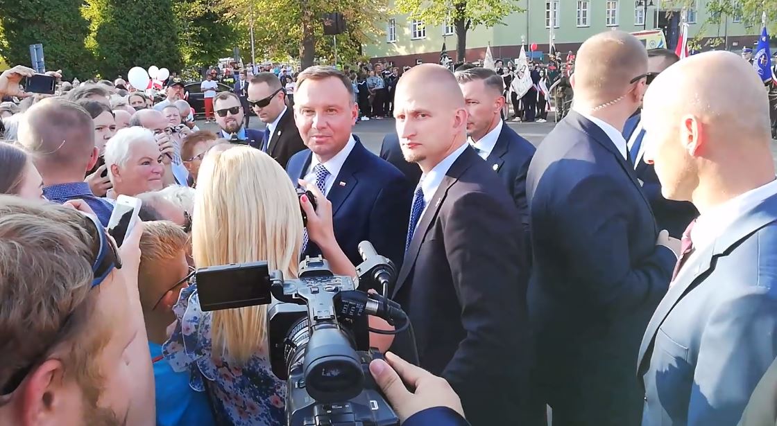"Panie prezydencie, zamykają zakład pracy!" Prezydent: "proszę się nie martwić, otworzą następny":duda: