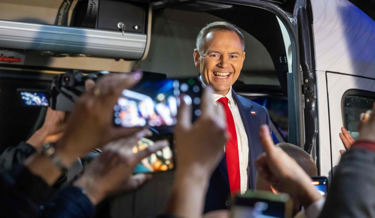 Sondaż: Nawrocki dziś też wygrałby z Trzaskowskim, tylko bardziej