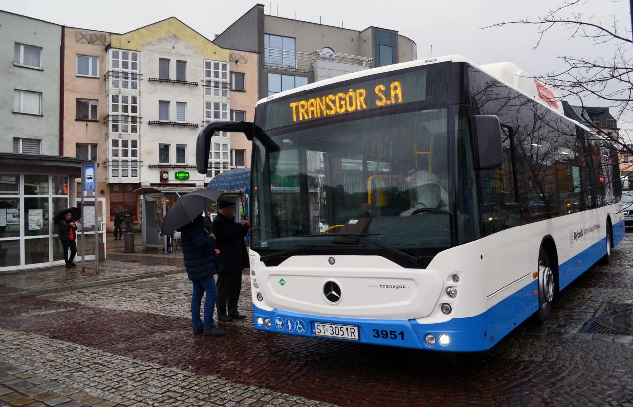 Rybnik: ekoautobusy na gaz muszą jeździć do Tych, żeby zatankować