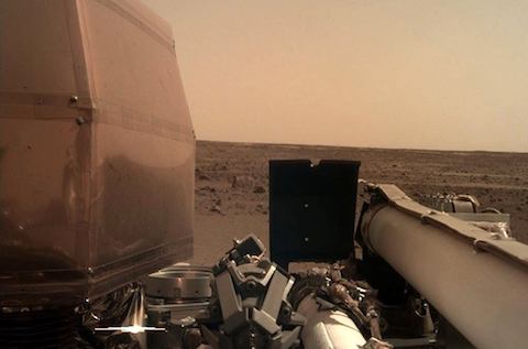 Sonda NASA wysłała zdjęcia z Marsa. Ma na pokładzie polski mechanizm