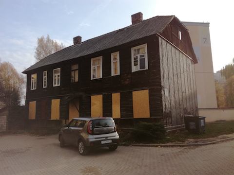 Nie będzie muzeum w zabytkowym budynku, bo mieszkańcy wolą parking