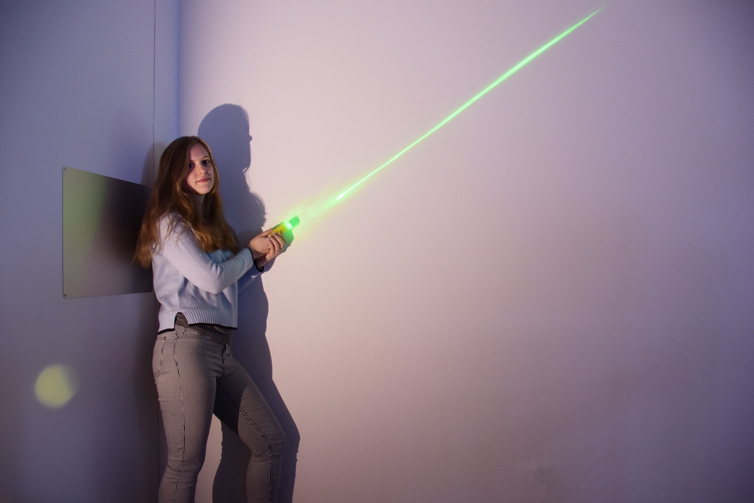 Studentka Politechniki Warszawskiej zrobiła miecz świetlny jako pracę inżynierską