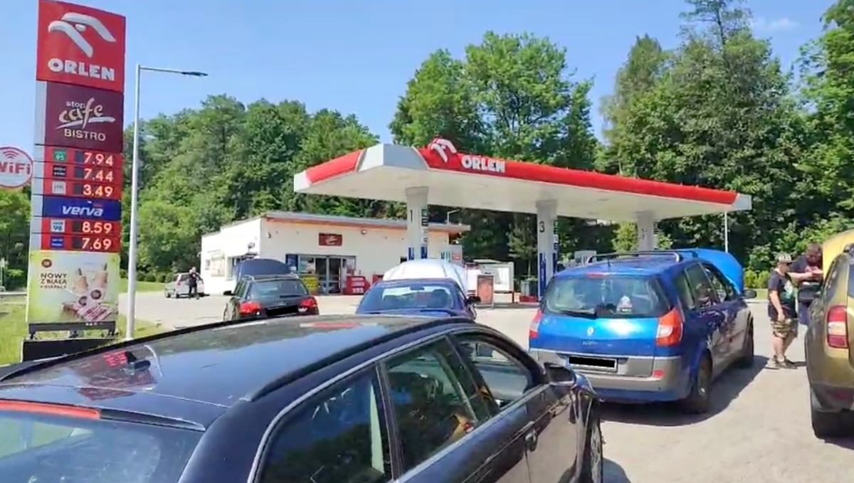 Bielsko-Biała: kierowcy spontanicznie zablokowali stację Orlenu w proteście przeciwko cenom benzyny