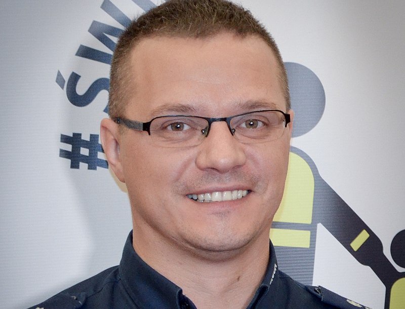 Rzecznik prasowy policji zatrzymał w telewizji poszukiwanego, bo też przyszedł na wywiad