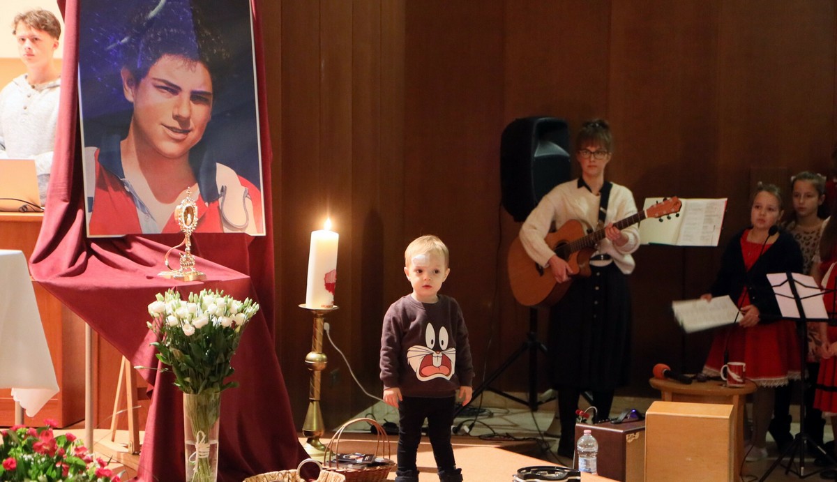 Zapowiada się pierwszy święty millenials, papież zamierza kanonizować Carlo Acutisa