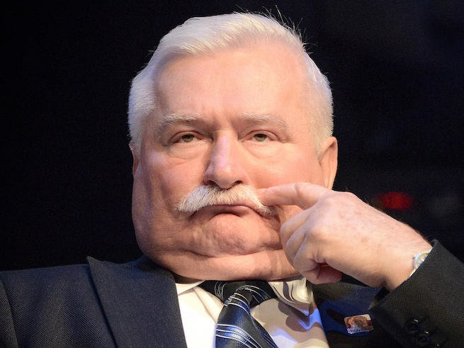 Dramat Wałęsy: "mam 6000 zł emerytury i zbankrutuję", chyba nie odda nam 100 milionów
