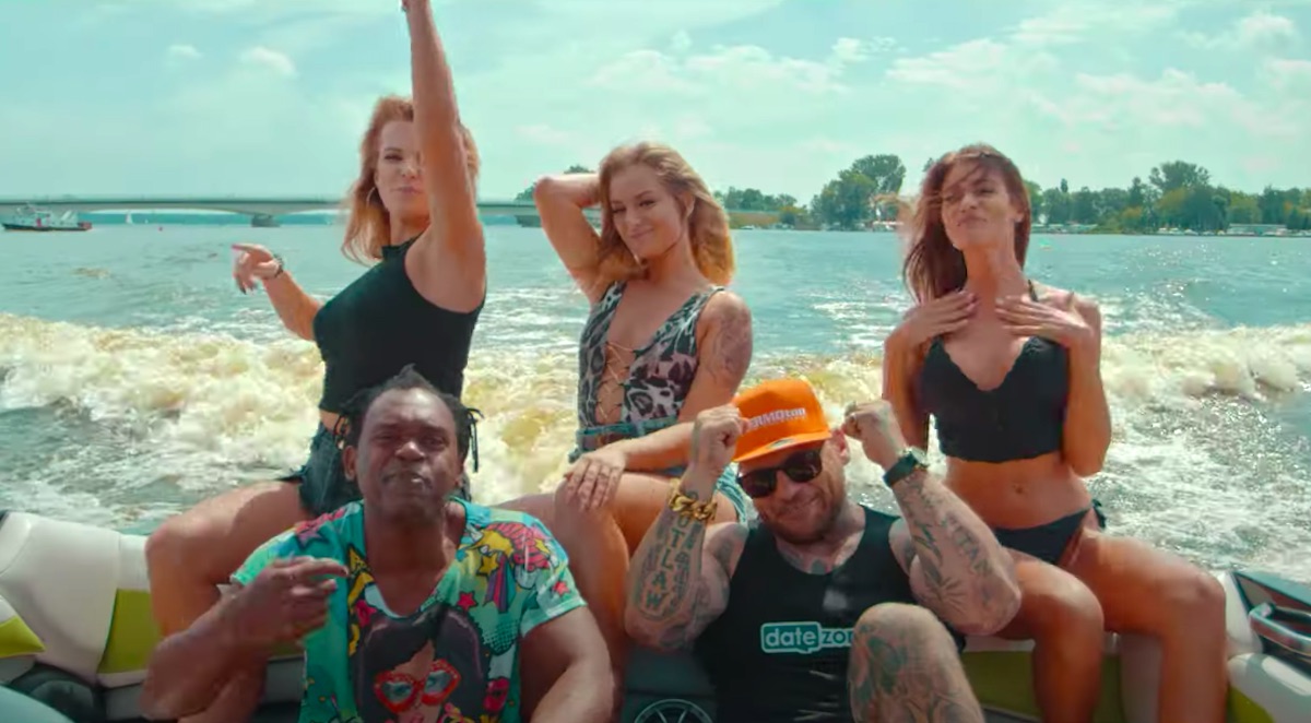 Popek nagrał kawałek z Dr Albanem, gwiazdą lat 90., i to nawet się klei