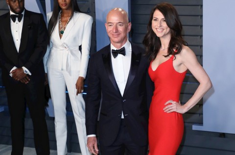 Jeff Bezos rozwodzi się z żoną. Podzielą 137 miliardów dolarów