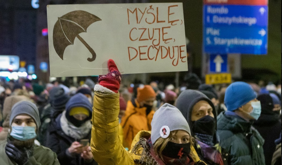 Polska ambasada napisała do Czech, żeby nie ułatwiały Polkom aborcji, Czechy mówią, że będą