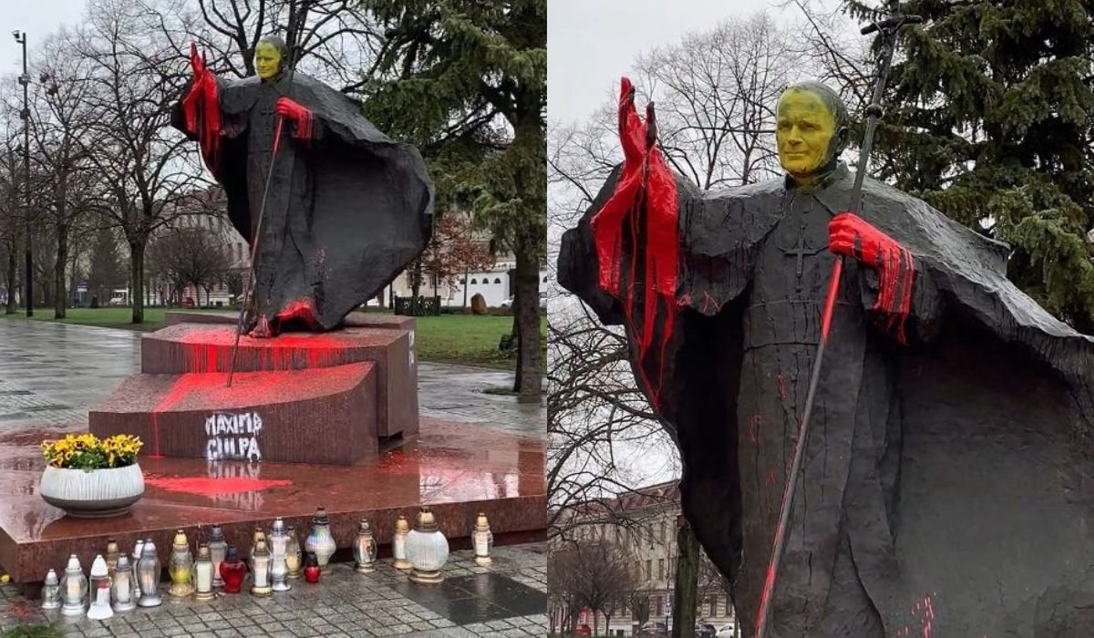 Zapadł wyrok w sprawie studenta, który oblał farbą pomnik papieża Jana Pawła II