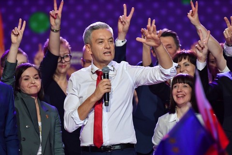 Biedroń do biskupów: chciałbym zobaczyć ich solidarność z ofiarami pe*ofilii