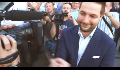 Ostatni spot Jakiego: "Gdy mój konkurent jeździł na narty do Stanów, ja roznosiłem ulotki"