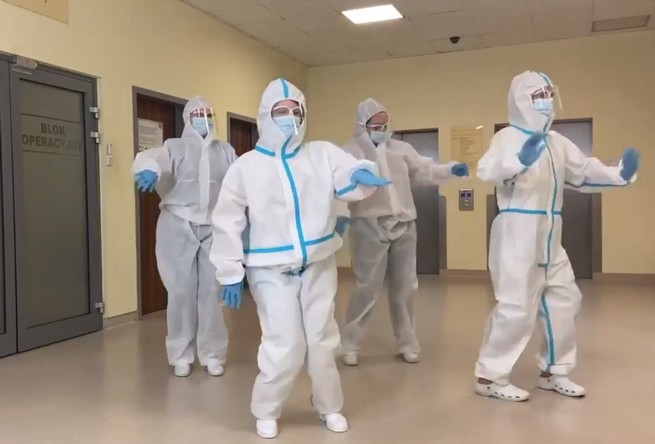 Pielęgniarki ze Śląska śpiewają pacjentom, by mówili prawdę o swoim stanie zdrowia