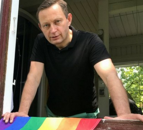 "Gejom i lesbijkom żyje się gorzej tylko na Łotwie! Wstyd za taką Polskę":rage: