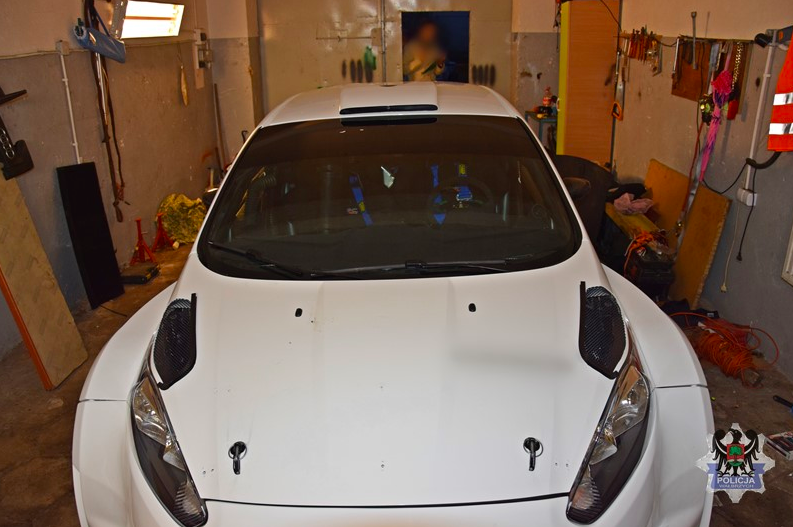 Wałbrzych: policja odnalazła samochód rajdowy wart 1 mln złotych