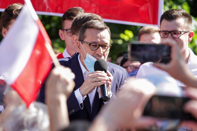 Morawiecki: wesela to jedno z głównych źródeł rozpowszechniania się wirusa