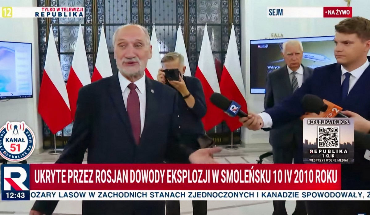 Macierewicz przekazał kolejne informacje, które mają być dowodami na eksplozje w tupolewie