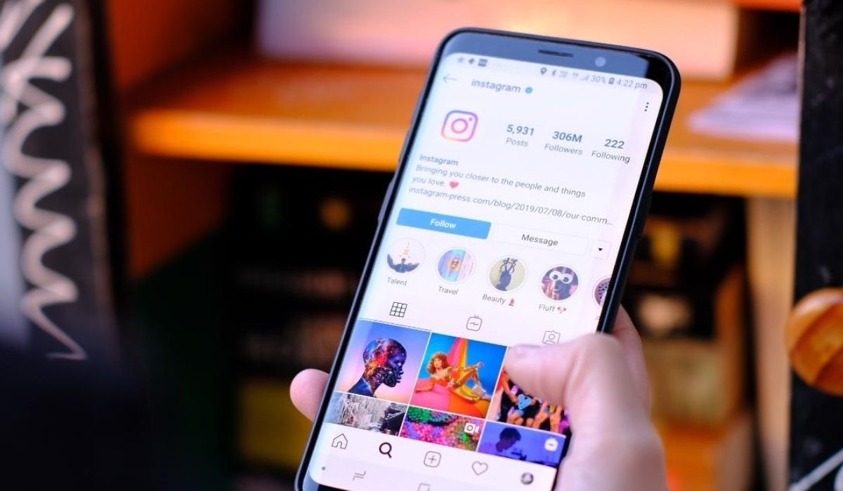 Instagram trzymał skasowane zdjęcia i wiadomości na serwerach przez ponad rok