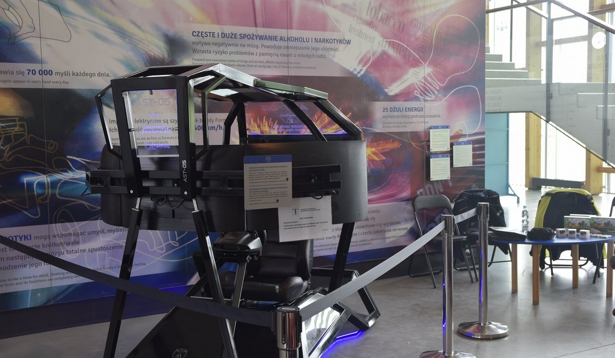 W Centrum Leonarda da Vinci stanął symulator jazdy po pijaku, warto się sprawdzić
