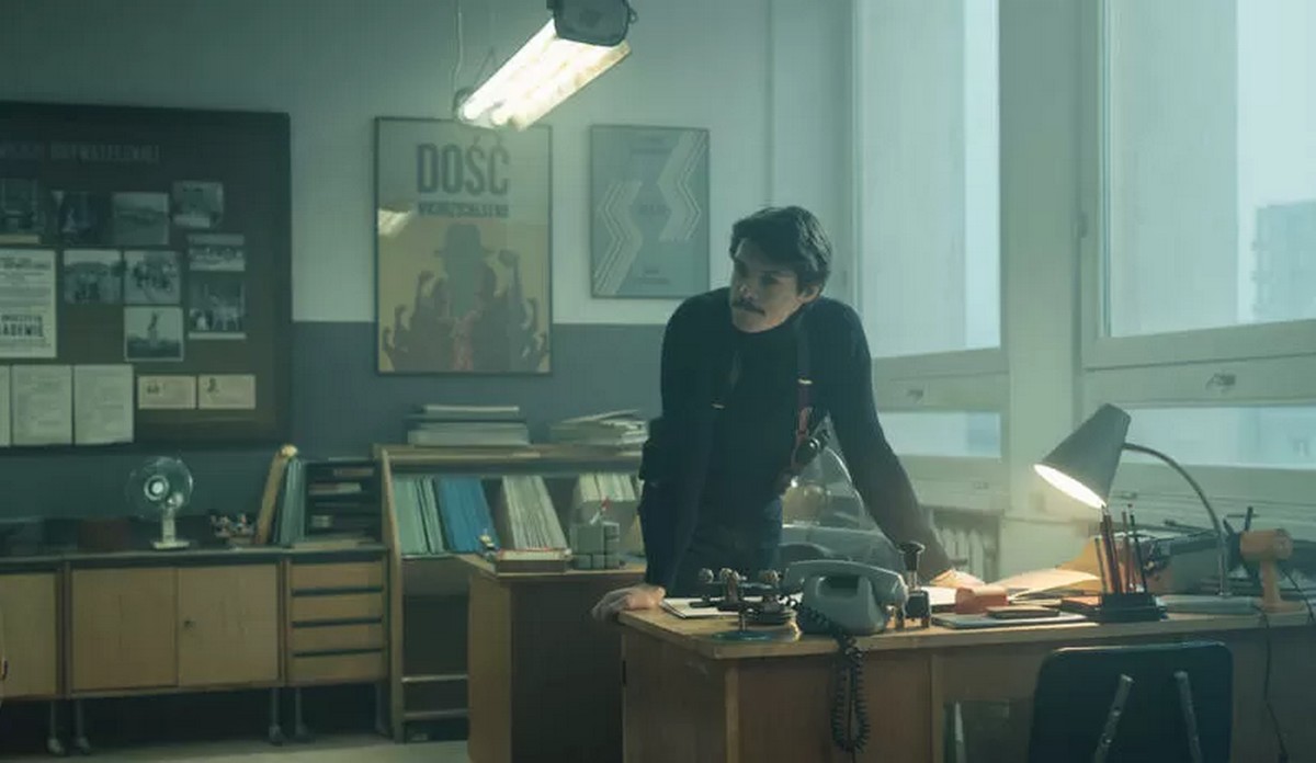 Netflix prezentuje nowości, w tym film Hiacynt, kryminał w realiach LGBT "za komuny"