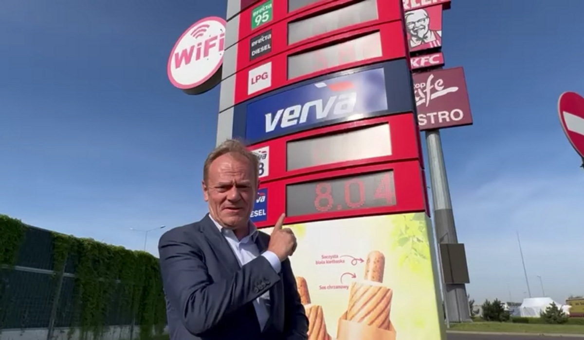 Tusk na Orlenie: za taką cenę benzyny Kaczyński nie najeździ się po Polsce
