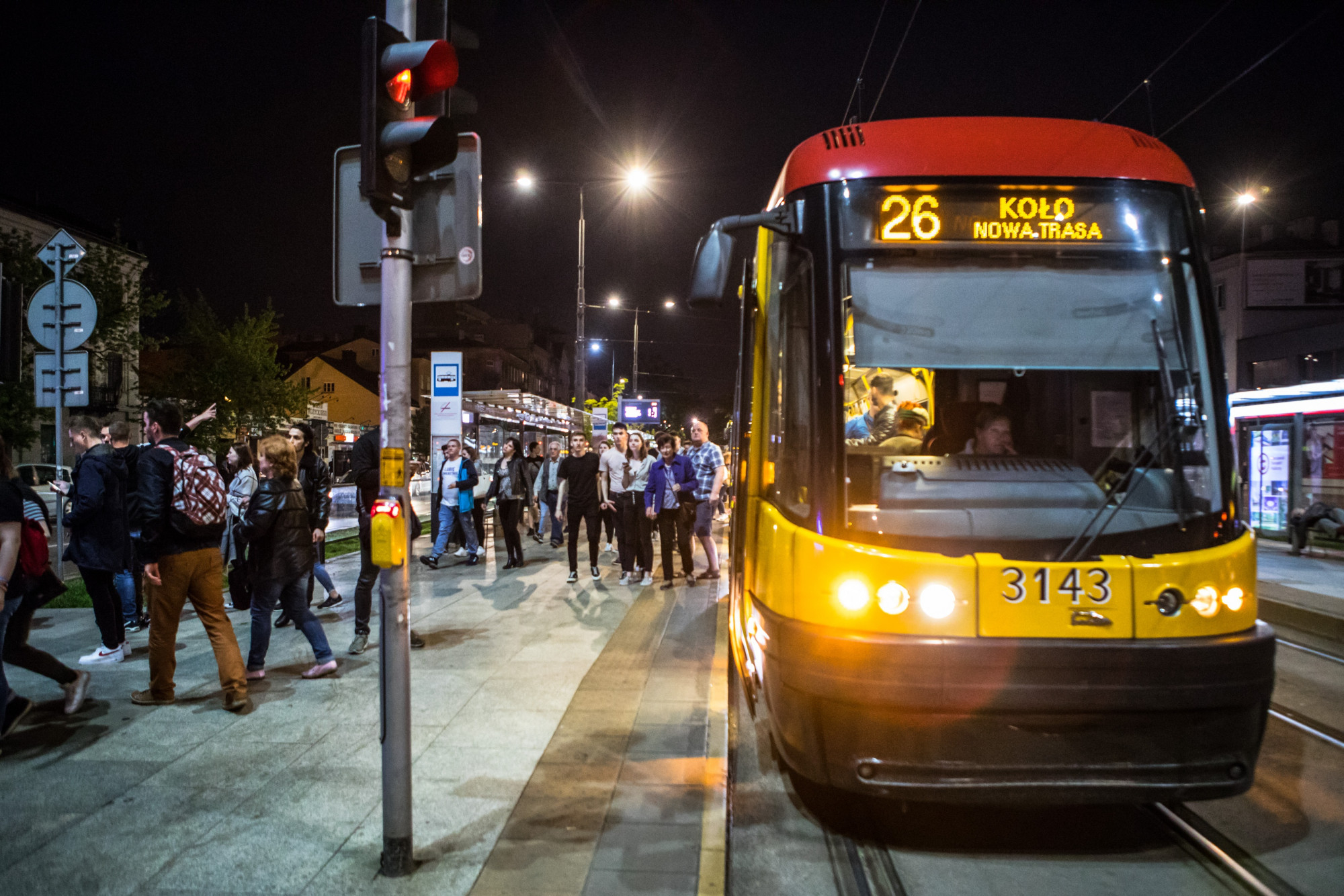 Warszawa: zatrzymano tramwaj, którym miała jechać zakażona pasażerka. Pasażerowie uciekli zanim przyjechał sanepid