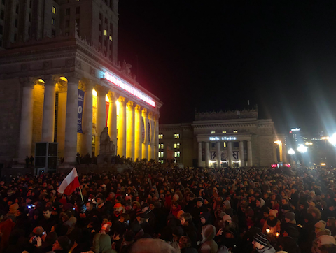 W całej Polsce trwają marsze milczenia pod hasłem "Stop nienawiści"
