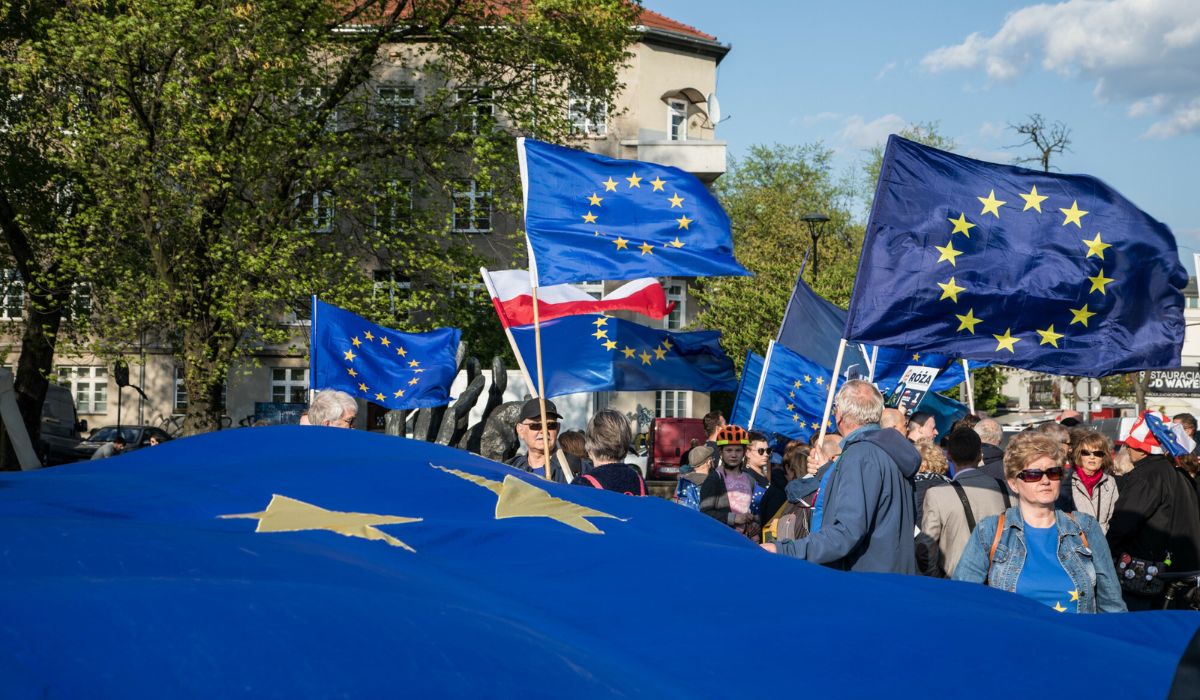 Sondaż: zdecydowana większość Polaków za pozostaniem w UE, o polexicie marzy 21% badanych