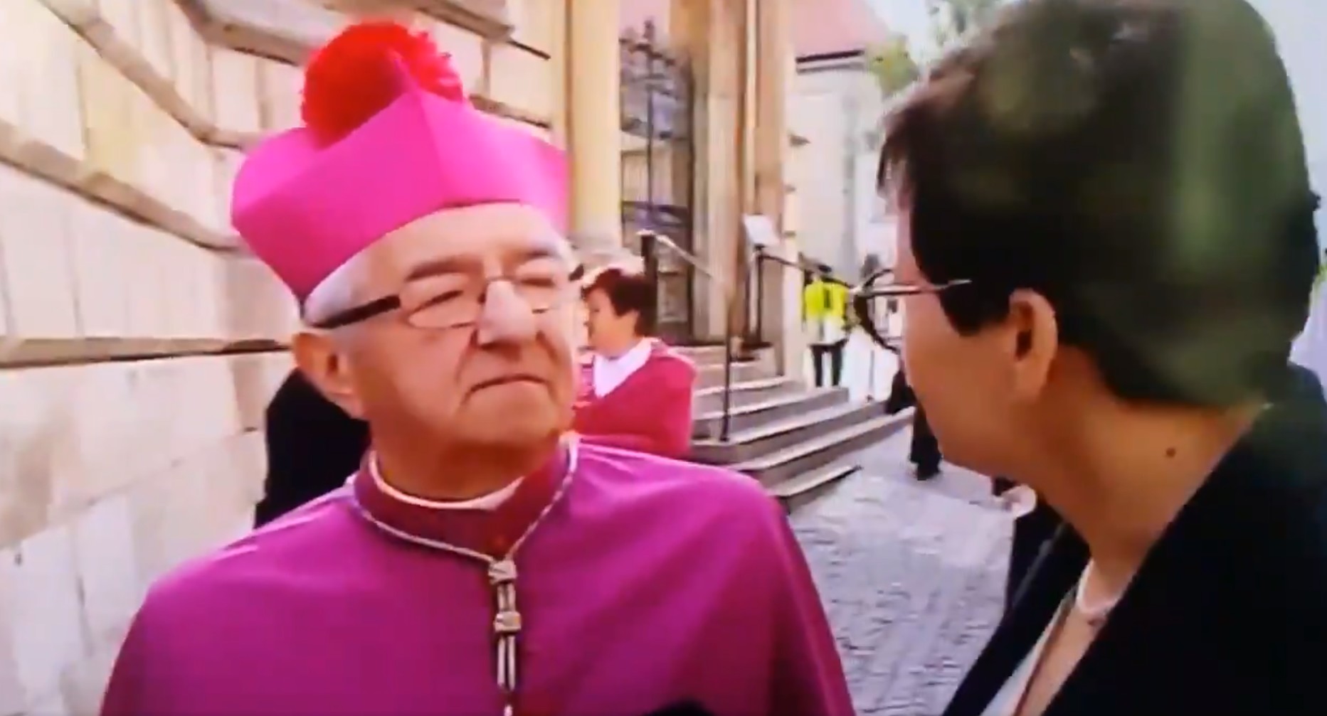 Głódź o filmie Sekielskiego: nie oglądam byle czego