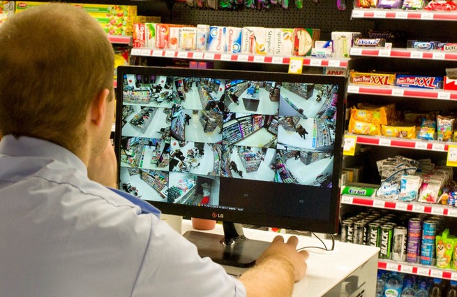 Łódź: złodziej ratował ochroniarza, który go złapał na gorącym uczynku i nagle stracił przytomność