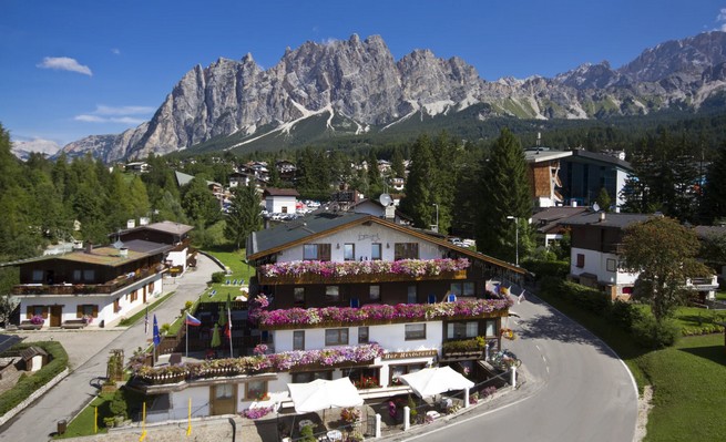 Włoski hotel postanowił na własną rękę powalczyć o odszkodowanie od Chin za ukrywanie epidemii