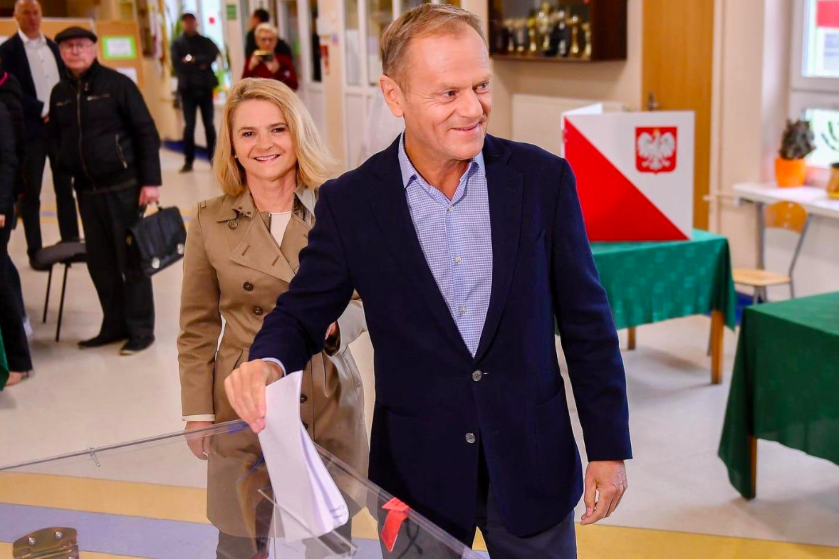 Donald Tusk głosuje w Sopocie:tusk: