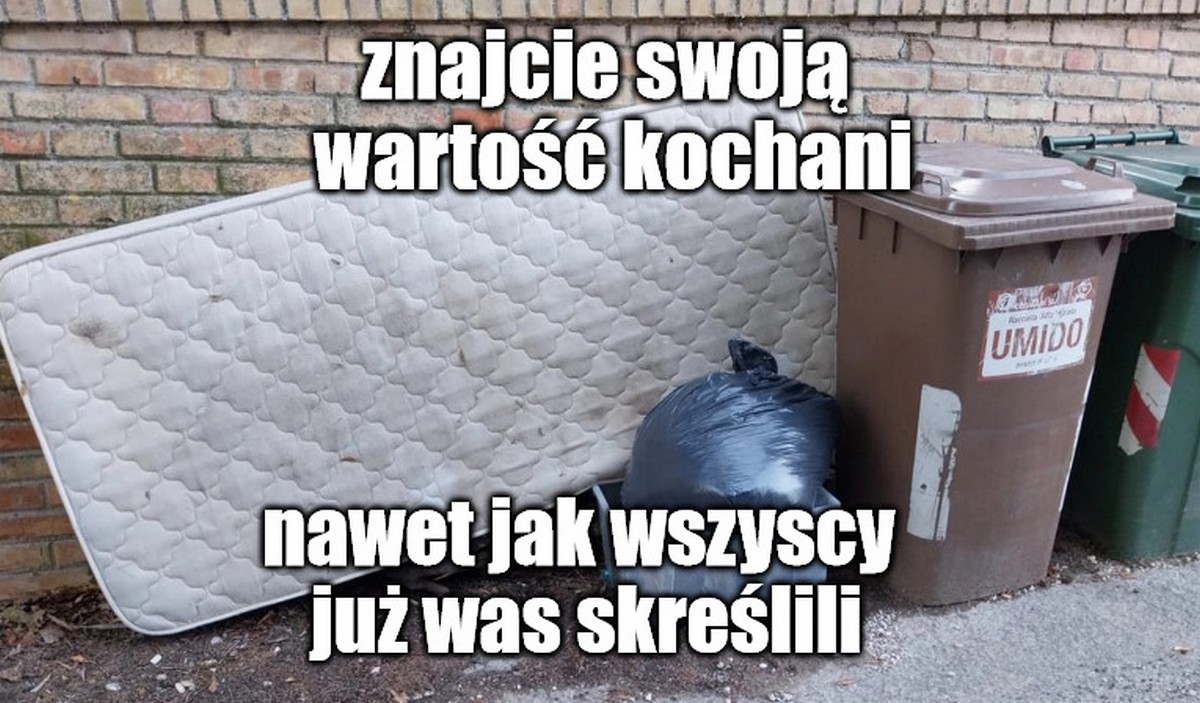 Włochy: opiekunka starszej pani przez przypadek wyrzuciła materac, w którym ta skitrała oszczędności warte 50 tys. euro