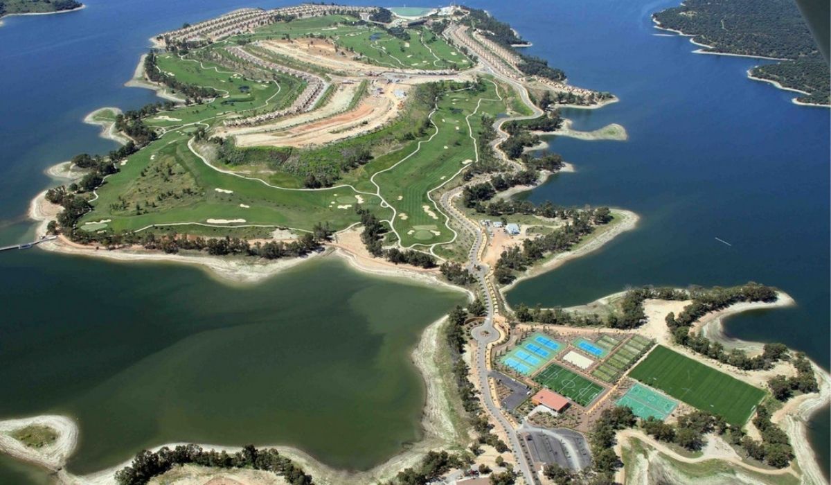 Hiszpania: przez decyzję sądu zostanie wyburzony wielki, luksusowy hotel, bo naruszał teren Natura 2000