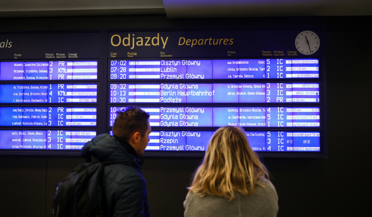 Opóźnienia pociągów: awaria na kolei była zwykłą wpadką, a nie cyberatakiem