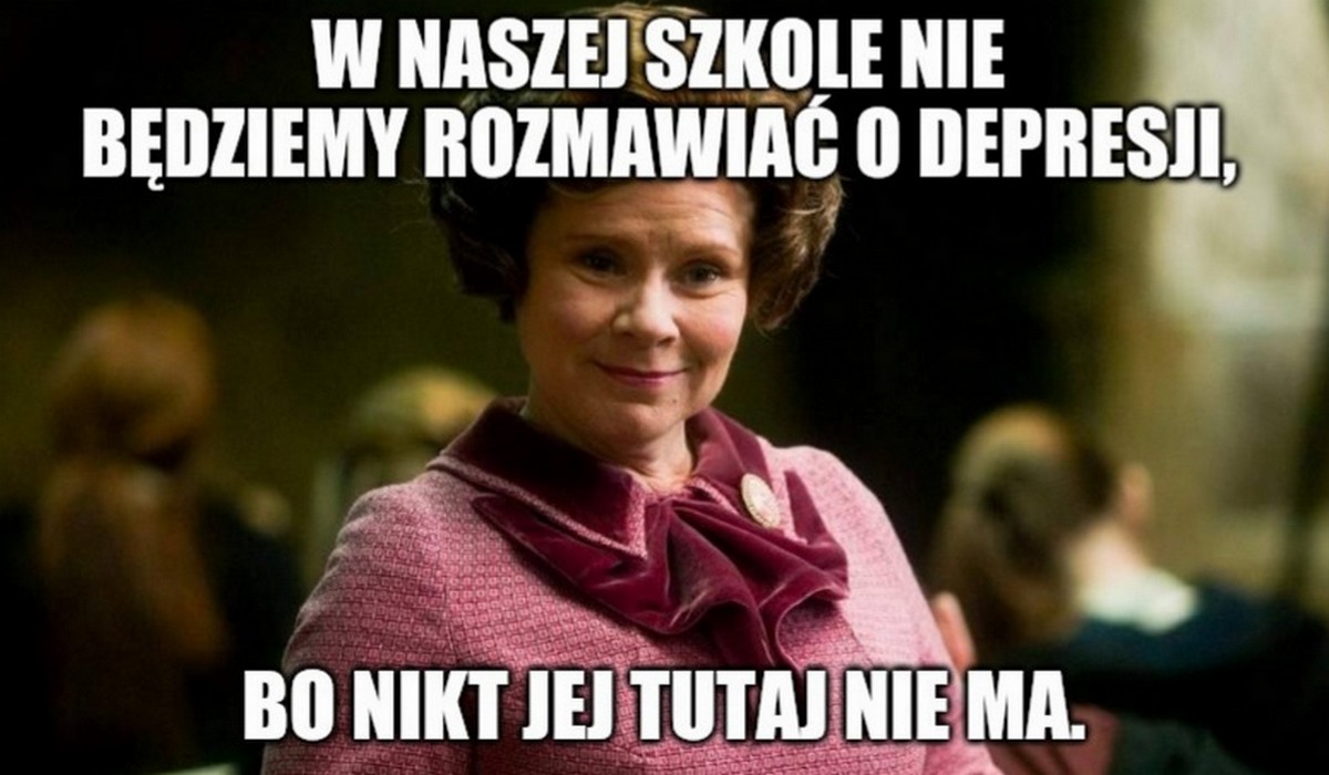 Toruń: dyrektor szkoły zawiesił polonistkę, bo na lekcji poruszyła temat problemów dorastania i depresji