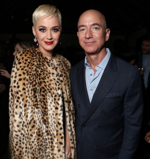 Amazon staniał przez 3 miesiące o 286 miliardów dolarów. Bezos stracił 45 miliardów