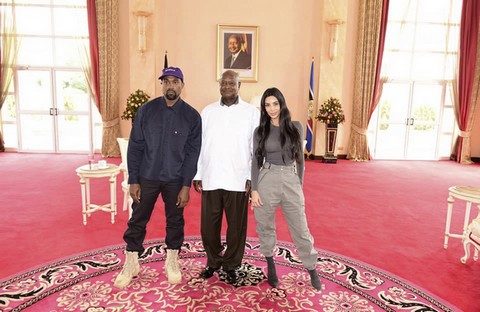 Prezydent Ugandy zapytał Kim Kardashian, gdzie pracuje