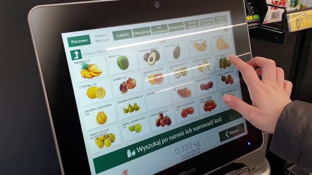 Policja zatrzymała studentkę z Wrocławia, która zamiast słodyczy nabijała na kasę buraki