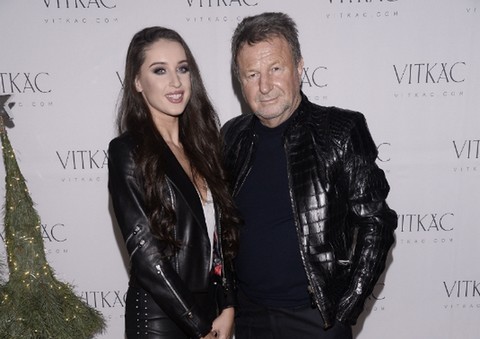 Polski miliarder z nową dziewczyną. Młodszą o 50 lat