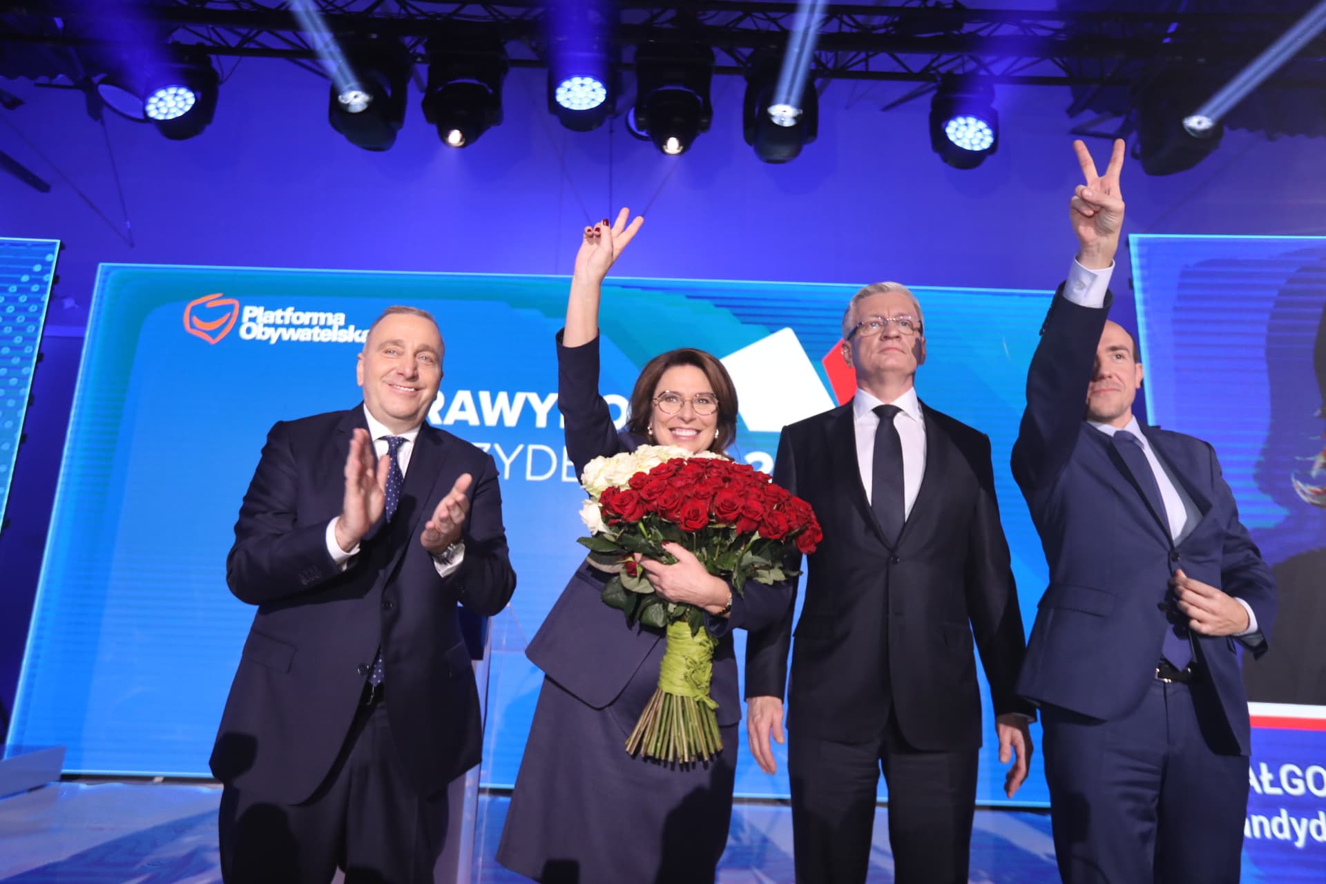 Kidawa-Błońska kandydatką PO w wyborach prezydenckich, emocje jak przy zbieraniu malin