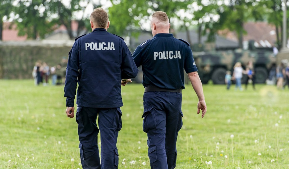 Kraków: policjanci bohatersko zatrzymali próbę przeprowadzki, bo pomylili ją z włamaniem