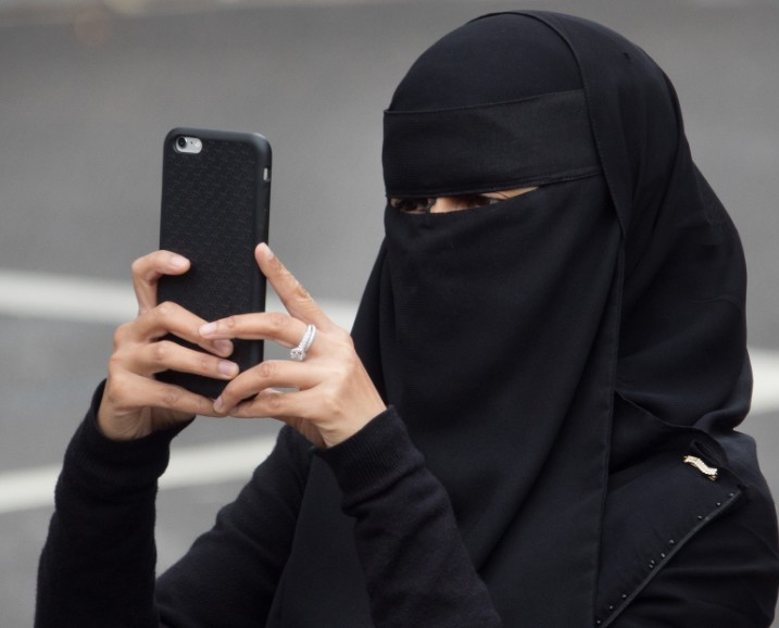 Od dziś w Holandii obowiązuje zakaz noszenia burek