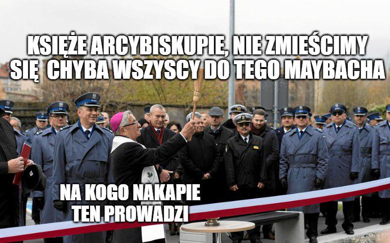 Wyborcza: abp Głódź dostał policyjną obstawę, żeby na sygnałach minąć korki