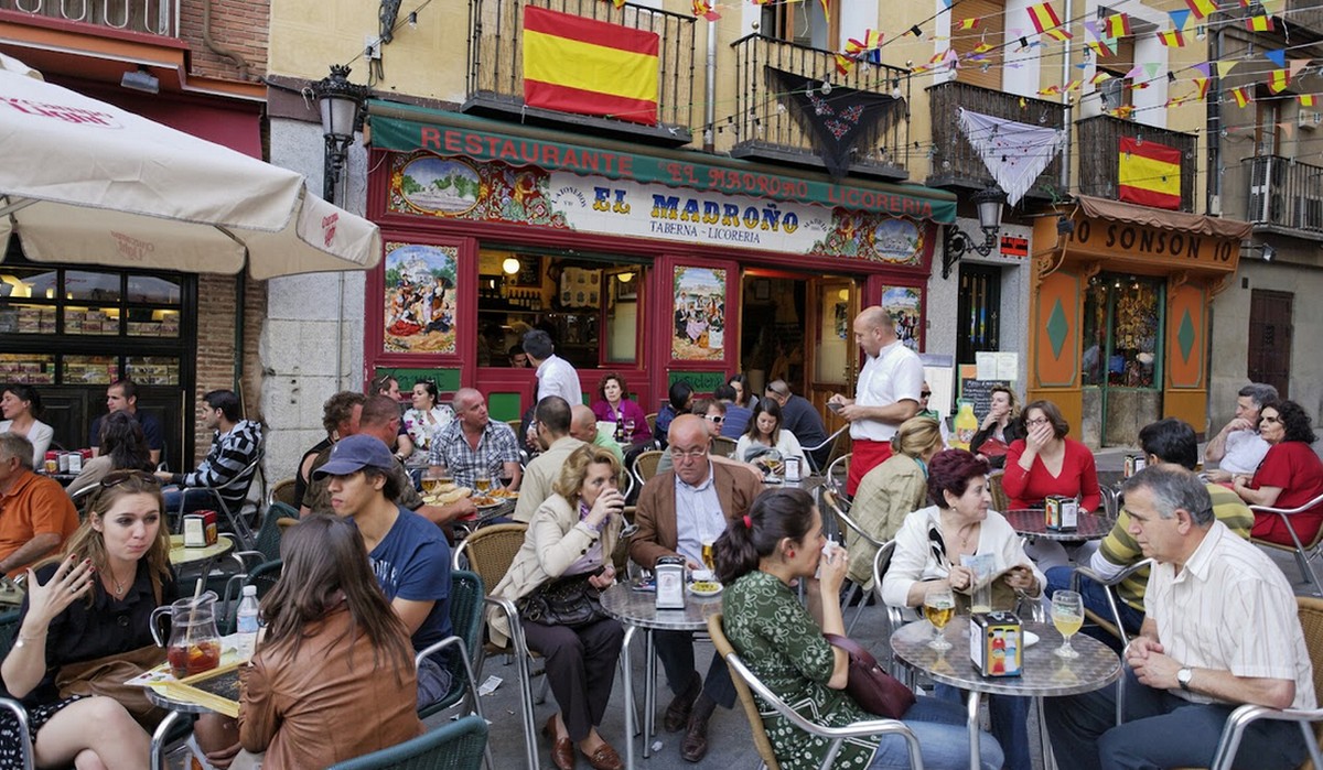 Hiszpania jeszcze zaostrzyła politykę Airbnb, najem ma służyć bardziej obywatelom, niż turystom