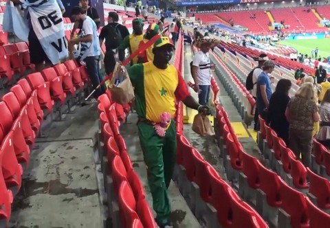 Po meczu z Polską senegalscy kibice posprzątali stadion